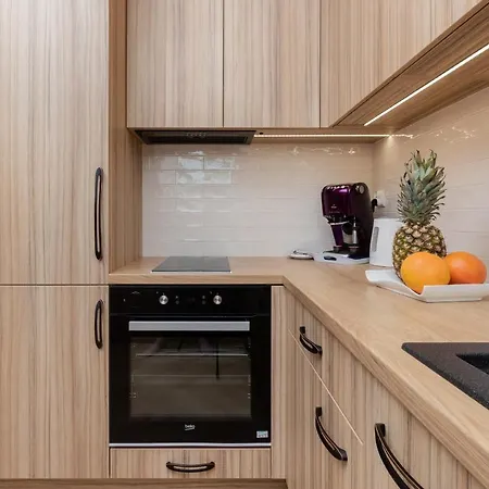 Family Sucha 39 With Balcony & Pet-friendly By Renters